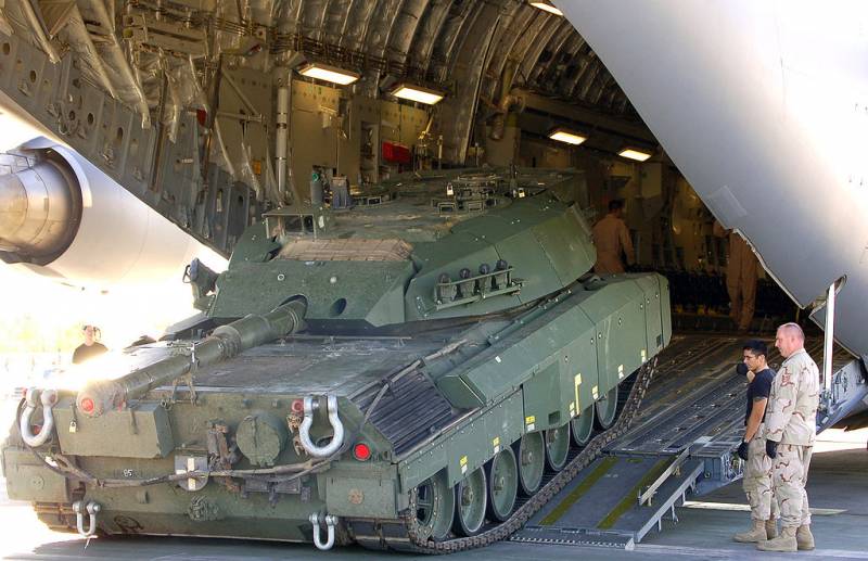 Министр обороны ФРГ: Страны НАТО не достигли единой позиции по поставкам танков Украине