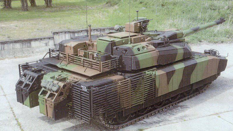 Panzer "Leclerc" mit einem Set für den Stadtkampf AZUR
