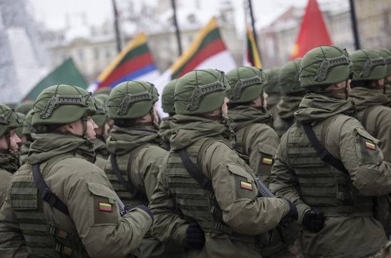 リトアニアは、2023年に武器と兵士の訓練でウクライナ軍を支援すると約束した