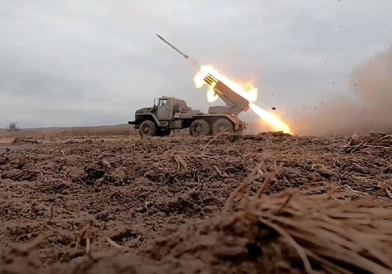 Ministère de la Défense de la Fédération de Russie: les troupes russes ont détruit 4 MLRS HIMARS et des entrepôts des Forces armées ukrainiennes