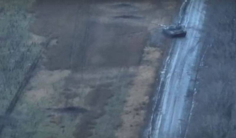 Sul Web è apparso il filmato di un duello di carri armati russi e ucraini durante le battaglie nel Donbass