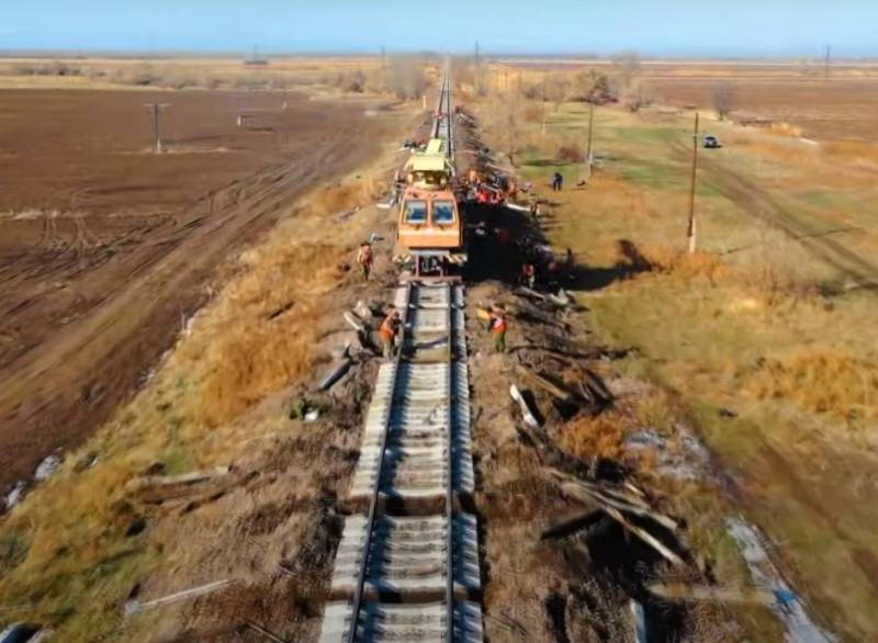 Россия и Иран обсудили завершение строительства железной дороги Решт-Астара, способной стать альтернативой для перевозки грузов по Суэцкому каналу