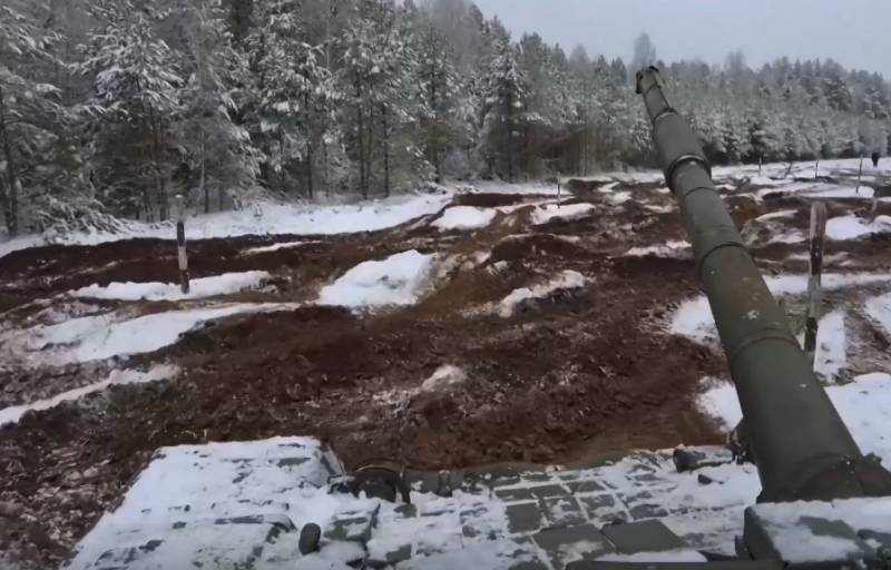 As tropas russas derrubaram as Forças Armadas da Ucrânia de vários redutos a oeste da estrada Svatovo-Kremennaya