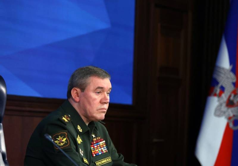 RF Silahlı Kuvvetleri Genelkurmay Başkanı Gerasimov, özel bir askeri operasyonla Rus birliklerinin Komutanlığına atandı.