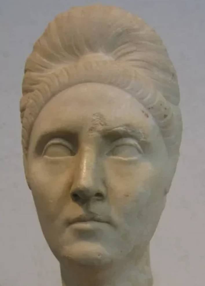 Эллинофил Адриан, третий «хороший император» династии Антонинов