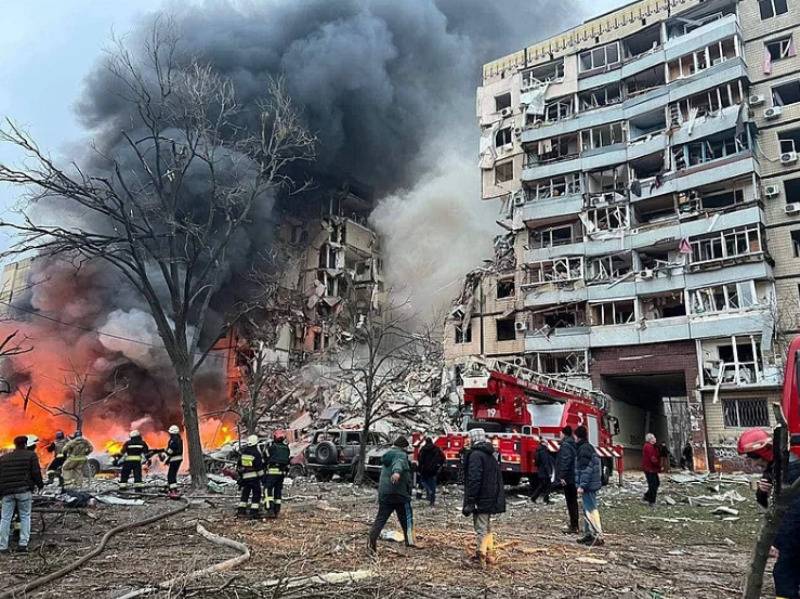 “In Kyiv they themselves admitted that it was their rocket”: the Kremlin denied the involvement of the Russian Armed Forces in the attack on a residential building in Dnepropetrovsk