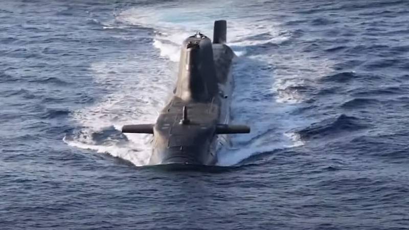A Marinha Real se juntou a um exercício naval na Noruega para testar seus cadetes submarinos.