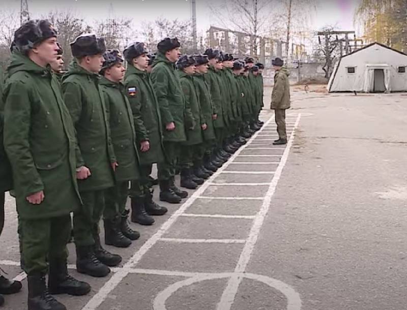 Presidente del Comité del Consejo de la Federación, Klishas: La iniciativa de prohibir el servicio civil para aquellos que no sirvieron en las Fuerzas Armadas Rusas debe ser resuelta