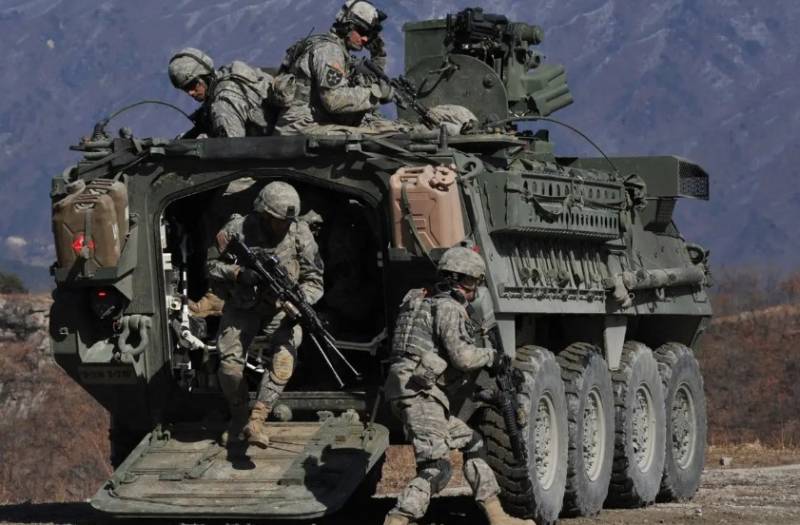 Los estadounidenses entregan el transporte blindado de personal Stryker a Ucrania: mejor que lo que se dio antes