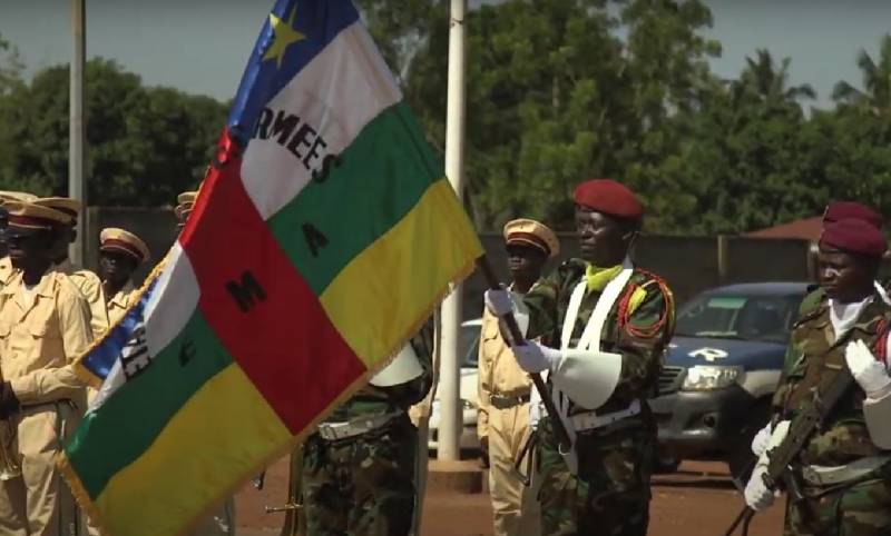 ראש ממשלת הרפובליקה המרכז אפריקאית עמד לבקש מרוסיה להגדיל את מספר המדריכים הצבאיים במדינה