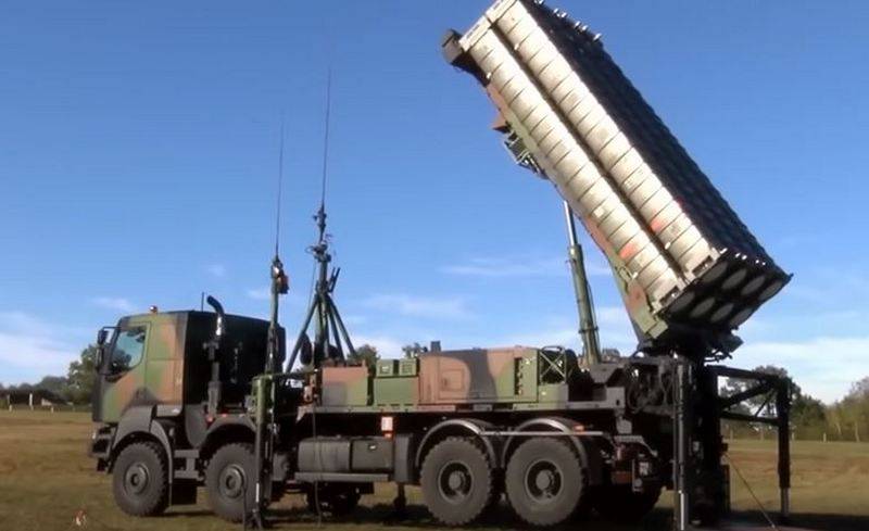 이탈리아 외무 장관 : SAMP-T 방공 시스템을 우크라이나에 보내기위한 준비가 마지막 단계에 있습니다.