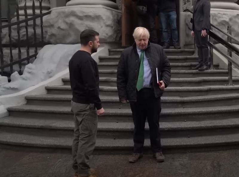 Media britannici: Johnson ha visitato Kiev non per aiutare l'Ucraina, ma per evitare una nuova indagine