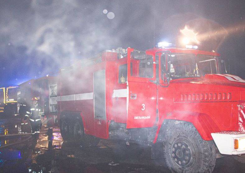 שריפה פרצה במחסנים ששימשו את הכוחות המזוינים של אוקראינה בקופיאנסק לאחר תקיפות רוסיות