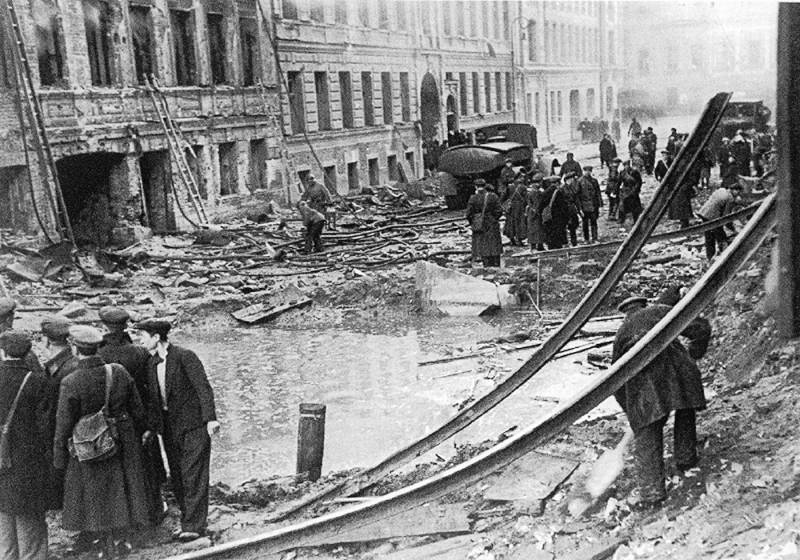 모스크바와 레닌그라드를 파괴하려는 히틀러의 야만적인 계획