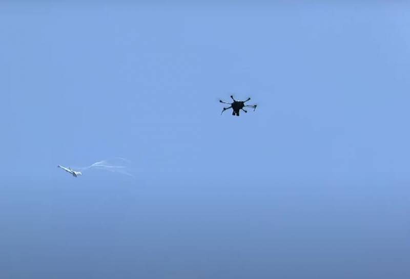 ウクライナのデジタル開発省の責任者は、ウクライナ軍には無人機と戦うためのXNUMXつのシステムがあると発表しました