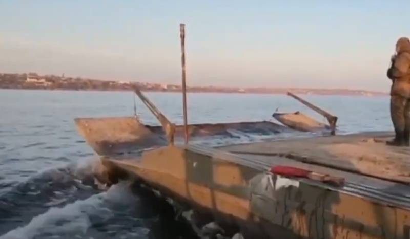 گارد ملی پارکینگ قایق های نیروهای مسلح اوکراین را تخریب کرد و به آنها اجازه عبور از دنیپر را نداد.