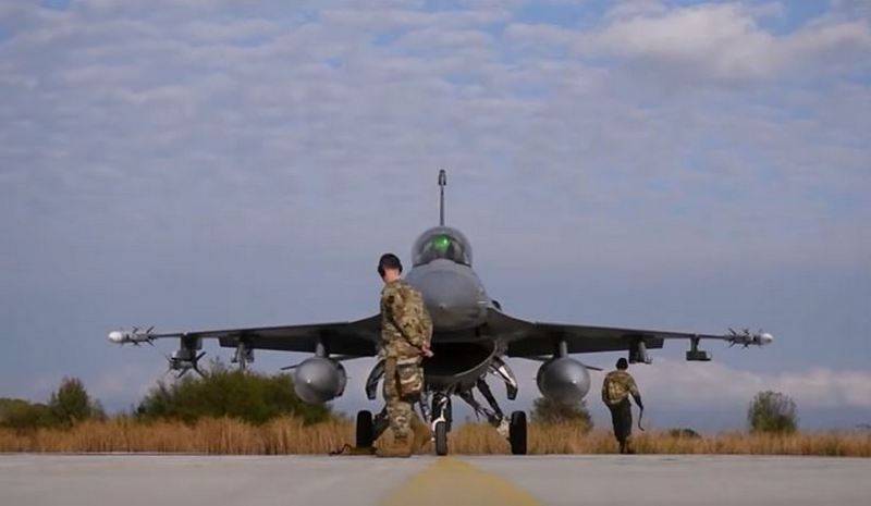Yhdysvaltain lehdistö: Pentagon kannattaa amerikkalaisten F-16-hävittäjien nopeaa siirtoa Ukrainaan