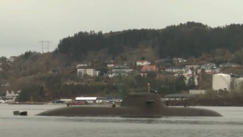 Ukrainas före detta ambassadör Melnyk krävde att Tyskland skulle leverera en ubåt av klass HDW 212A till Kiev