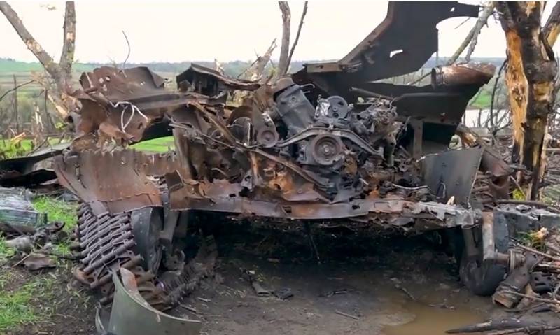 A ponte perto de Kremennaya tornou-se um local de liquidação regular do equipamento das Forças Armadas da Ucrânia