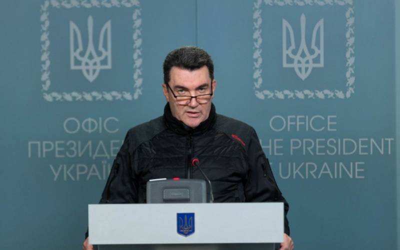Sekretaris Dewan Keamanan lan Pertahanan Nasional Ukraina Danilov ngumumake persiapan "kuat" saka Angkatan Bersenjata Ukraina kanggo ngusir serangan tentara Rusia.