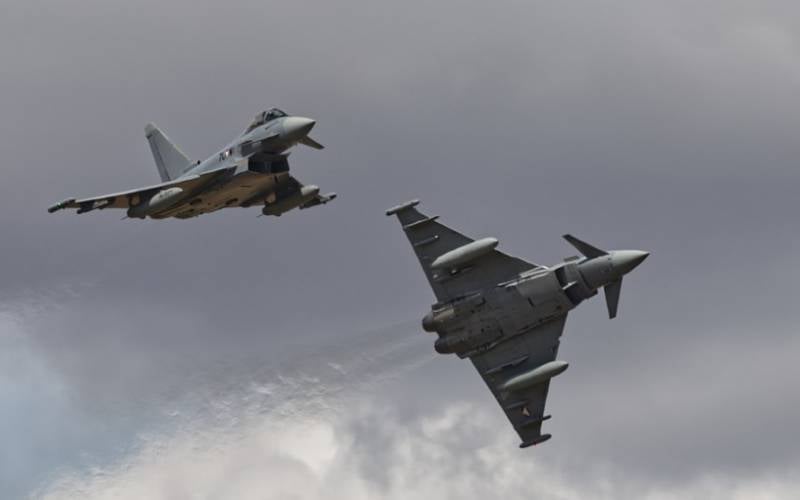 Le autorità britanniche hanno definito inappropriata la fornitura di aerei da combattimento all'Ucraina