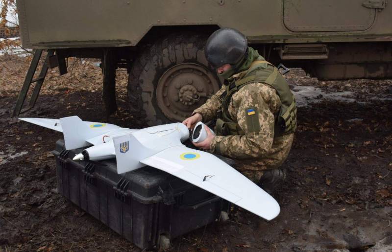 Telegramkanalen: Oekraïense UAV probeerde een militaire faciliteit in de buurt van Voronezh aan te vallen