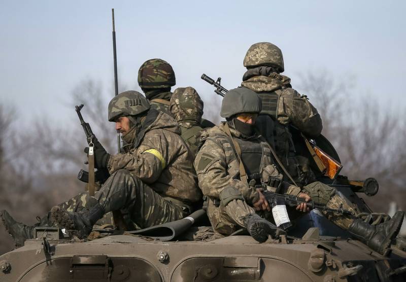 क्रीमिया पर फेंको: वाशिंगटन ने यूक्रेन को रसातल के किनारे पर खड़ा कर दिया