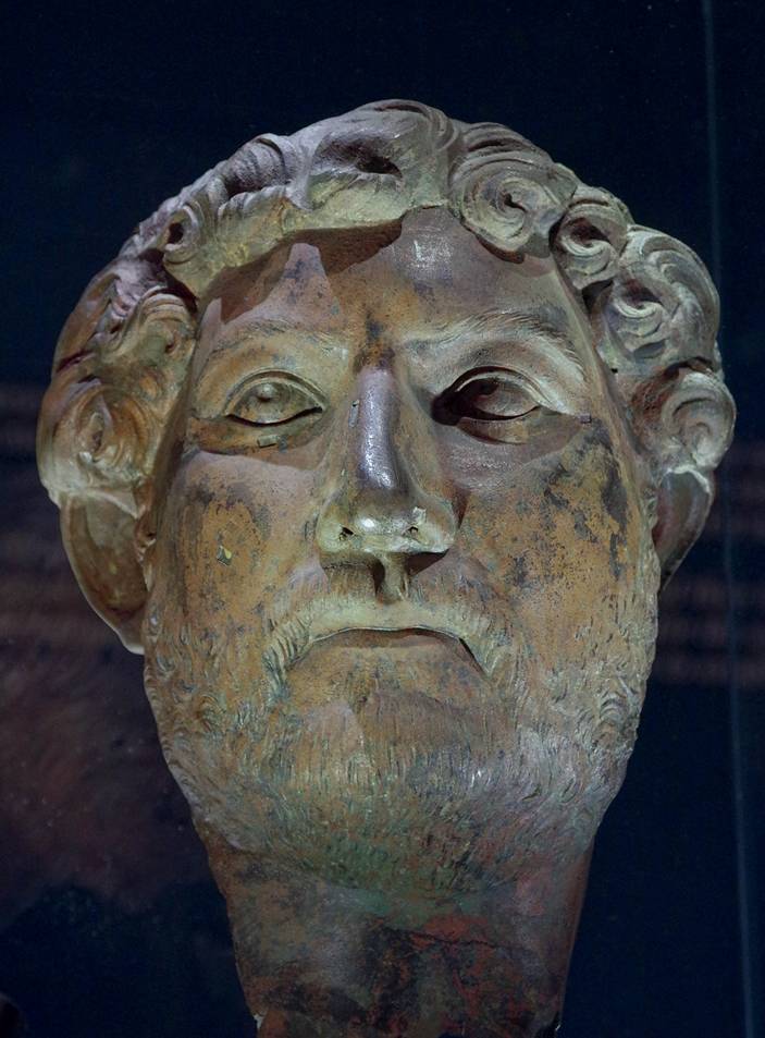 Эллинофил Адриан, третий «хороший император» династии Антонинов