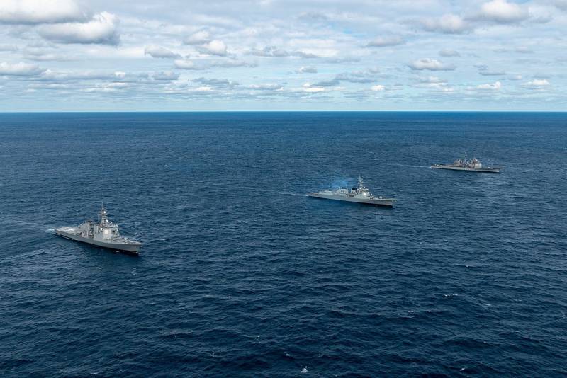 Japan rust zijn oorlogsschepen uit met Tomahawk-raketten tijdens de confrontatie met China
