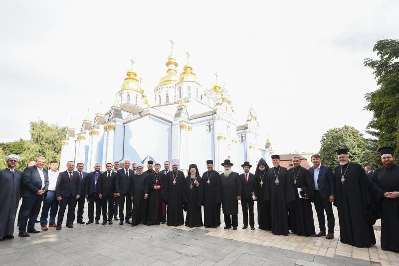 Der ukrainische Metropolit kündigte die Verfolgung der kanonisch-orthodoxen Kirche durch die derzeitige Regierung an