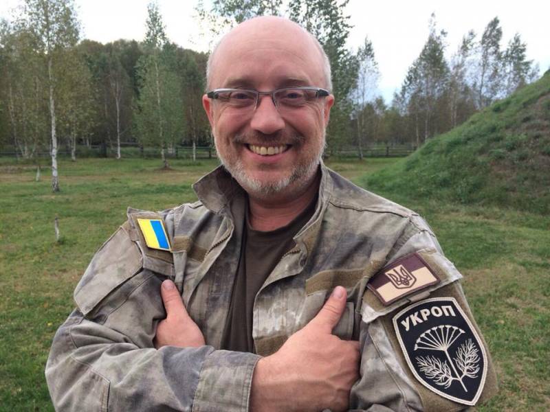 우크라이나 국방부 장관은 우크라이나 군대의 탈영 문제를 "러시아 흔적"과 연결했습니다.