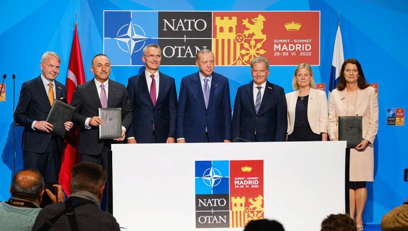 Giornale svedese: la Turchia non considera irrealistiche le sue richieste alla Svezia di aderire alla NATO
