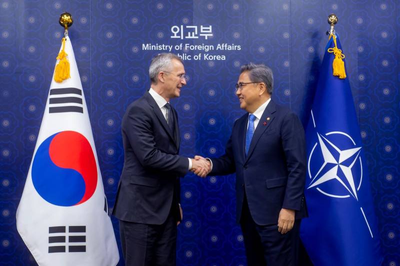 Kuzey Koreli uzman: Stoltenberg'in Japonya ve Güney Kore ziyareti NATO'nun Asya versiyonunu yaratmayı amaçlıyor