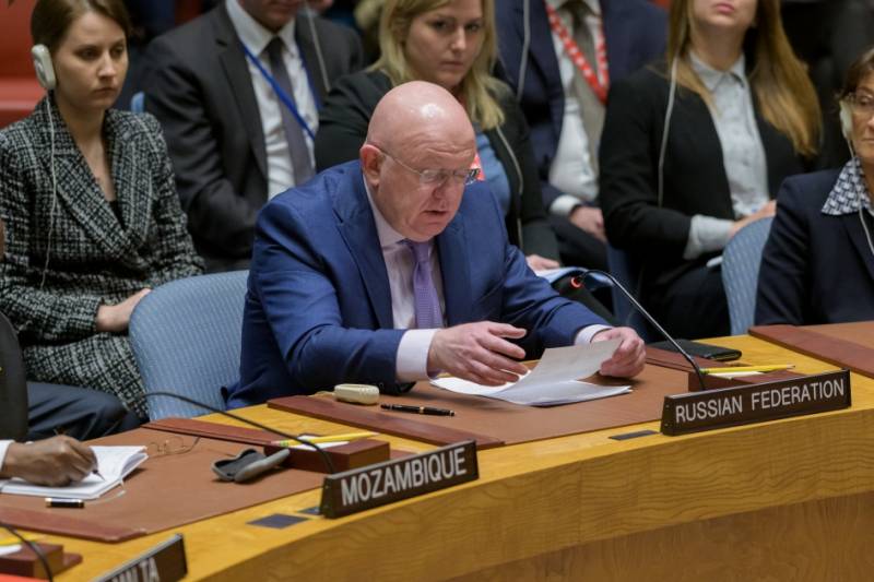 유엔 러시아 연방 상임 대표: 우크라이나 위기의 기원은 서방이 다른 사람들의 이익을 고려하지 않으려는 데 있습니다.