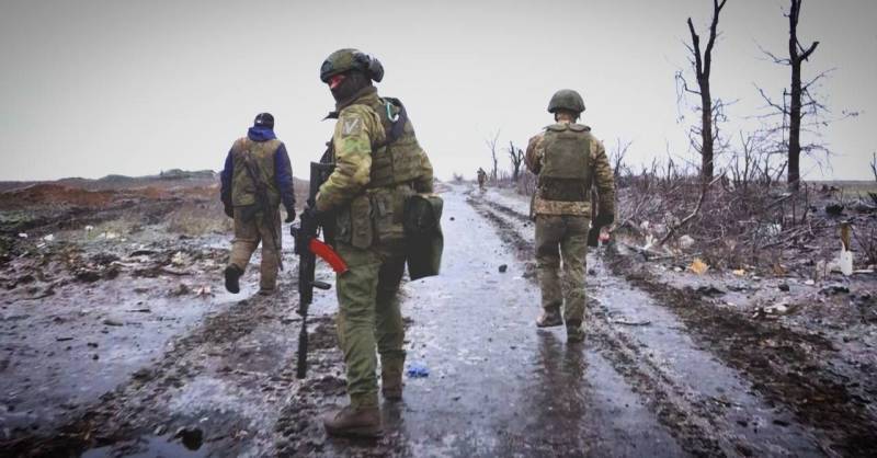 Aanvalsgroepen van PMC "Wagner" en Russische parachutisten braken door de verdediging van de strijdkrachten van Oekraïne in de richting van Artyomovsky