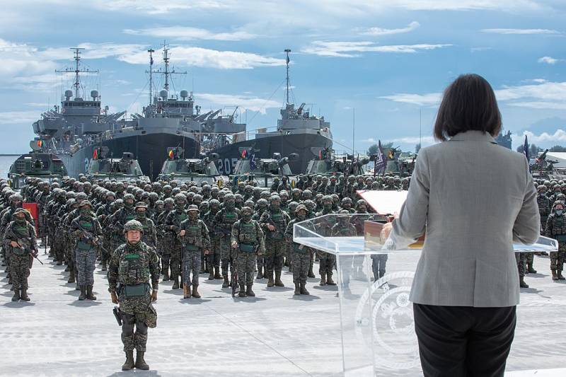 Il ministro degli Esteri di Taiwan spiega come l'isola riesca a evitare il conflitto diretto con la Cina