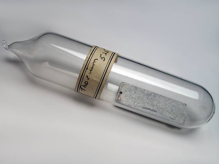 금속 토륨 샘플