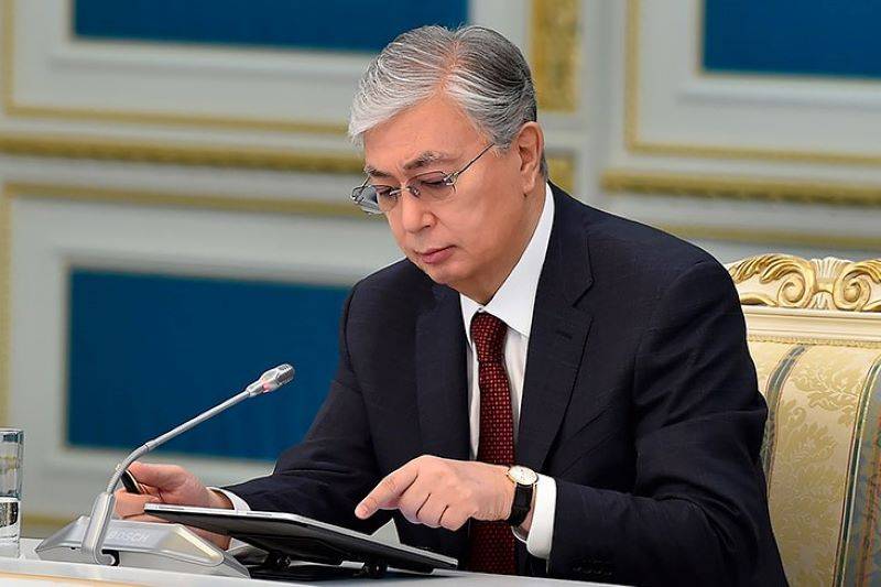 Kazakistan Cumhurbaşkanı, Meclis'i ve bölgesel temsili iktidar organlarını görevden aldı