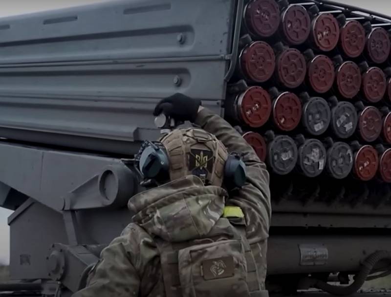 De Britse tv-zender sprak over Oekraïens militair materieel dat verstopt zat tussen de huizen in Artemivsk