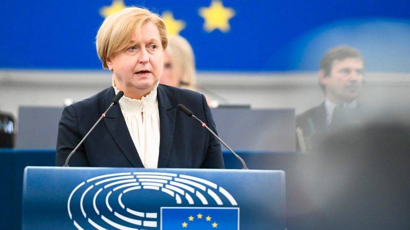 Депутат ЕП от Польши: «Россия представляет угрозу и она должна быть уничтожена навсегда»