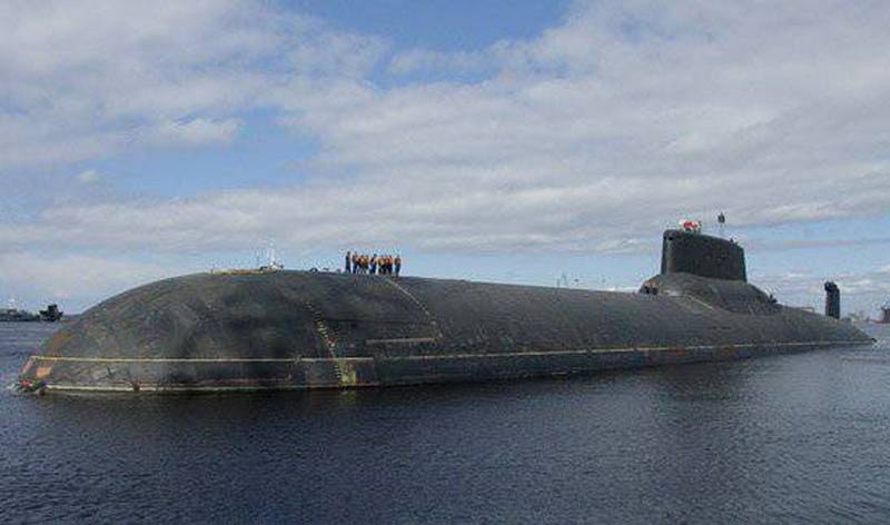 El portamisiles submarino del Proyecto 941UM Dmitry Donskoy, en espera de su eliminación, fue dado de baja de la flota.