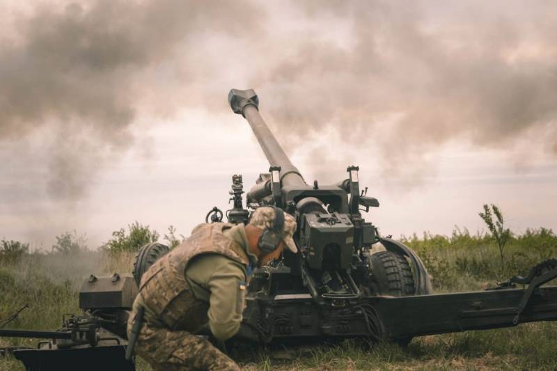 Jens Stoltenberg tuyên bố NATO từ chối cung cấp đạn chùm cho Ukraine