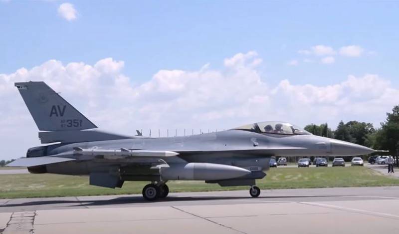 El gobierno británico considera inapropiado transferir aviones de combate F-16 a Ucrania debido al tiempo de entrenamiento de los pilotos