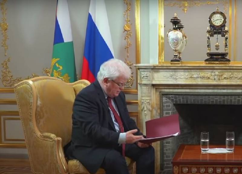 Le premier chef adjoint du Comité de la défense du Conseil de la Fédération, Chizhov, a remis en question l'opportunité du traité START pour la Russie