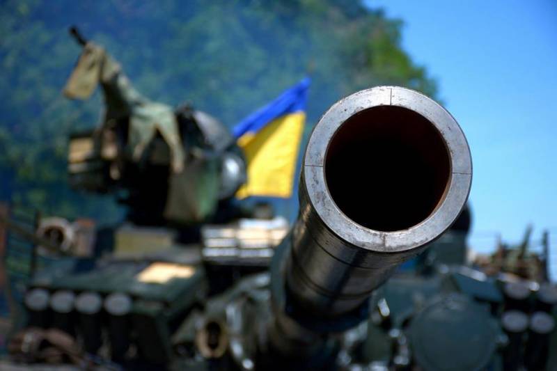 Khersonin alueelta he raportoivat Ukrainan asevoimien naamioidun sotilastukikohdan ilmestymisestä panssaroitujen ajoneuvojen kanssa