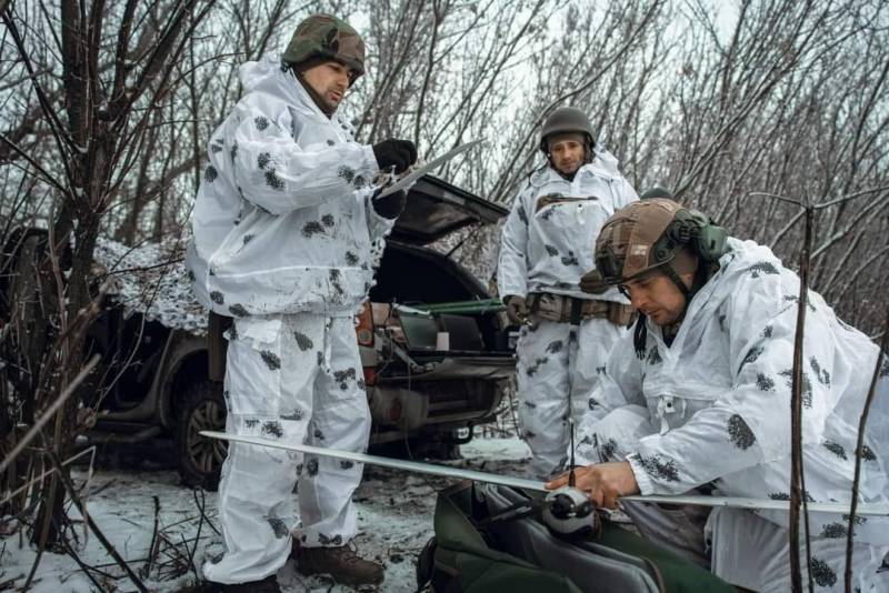 Le commandement des Forces armées ukrainiennes a peur de transférer des réserves du nord du pays vers le Donbass en raison du "risque d'une nouvelle offensive des Forces armées RF depuis la Biélorussie"