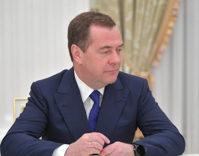 סגן יו"ר מועצת הביטחון של הפדרציה הרוסית מדבדב כינה את "התרחיש הקוריאני" הנדון עבור אוקראינה "הודאה מבישה בחוסר האפשרות לנצח"