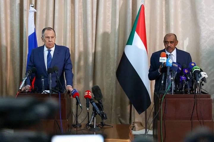 正在访问苏丹的谢尔盖·拉夫罗夫确认签署了关于在红海沿岸为俄罗斯海军建立后勤中心的协议