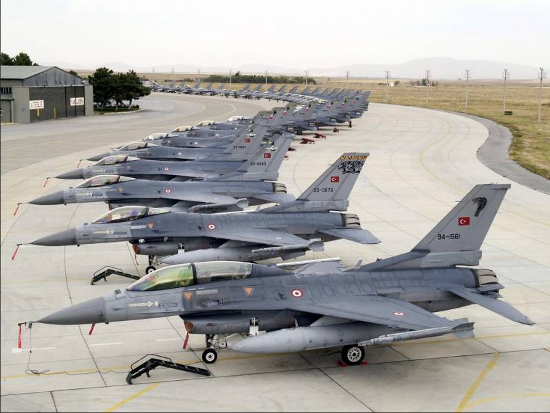 АНАЛИЗ: Украйна може да получи F-16 - кога ще има обучени пилоти да го управляват