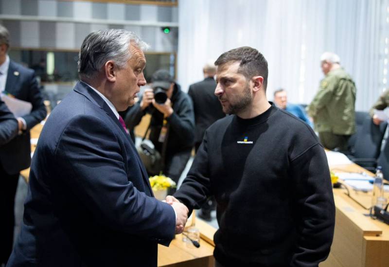 오르반 헝가리 총리는 유럽연합(EU) 정상회담에서 젤렌스키 키예프 정권 수장과 회담했다.